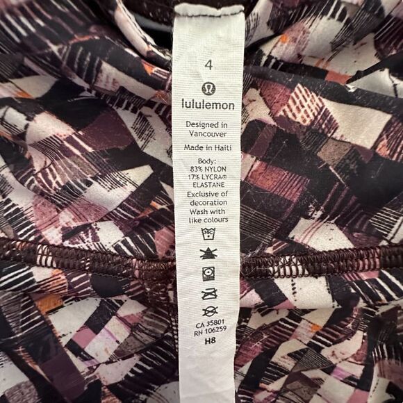 Lululemon Fast and Free Tight ~ size 4 ~ Waistband & Drop-in pockets ~ drawcord - Picture 14 of 15